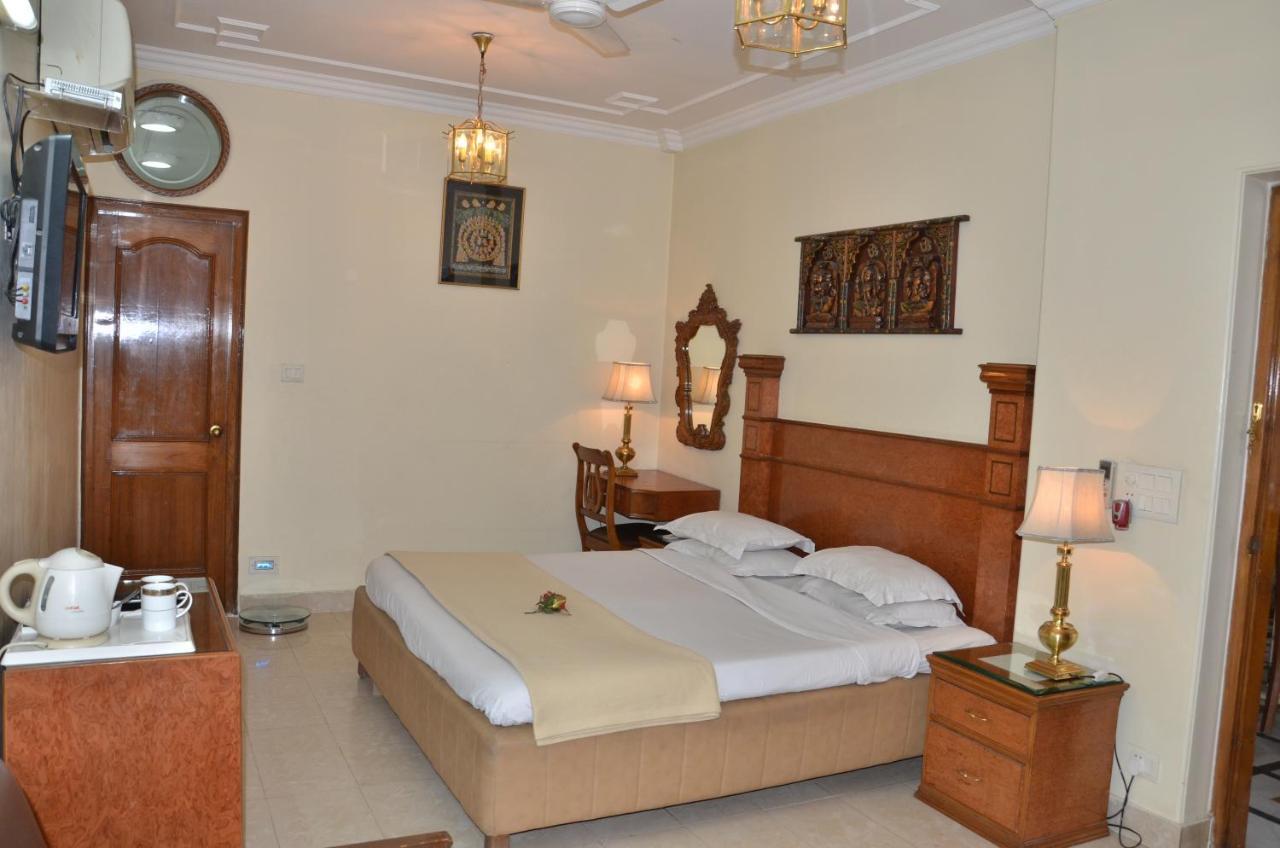 Bajaj Indian Home Stay Нью-Делі Екстер'єр фото