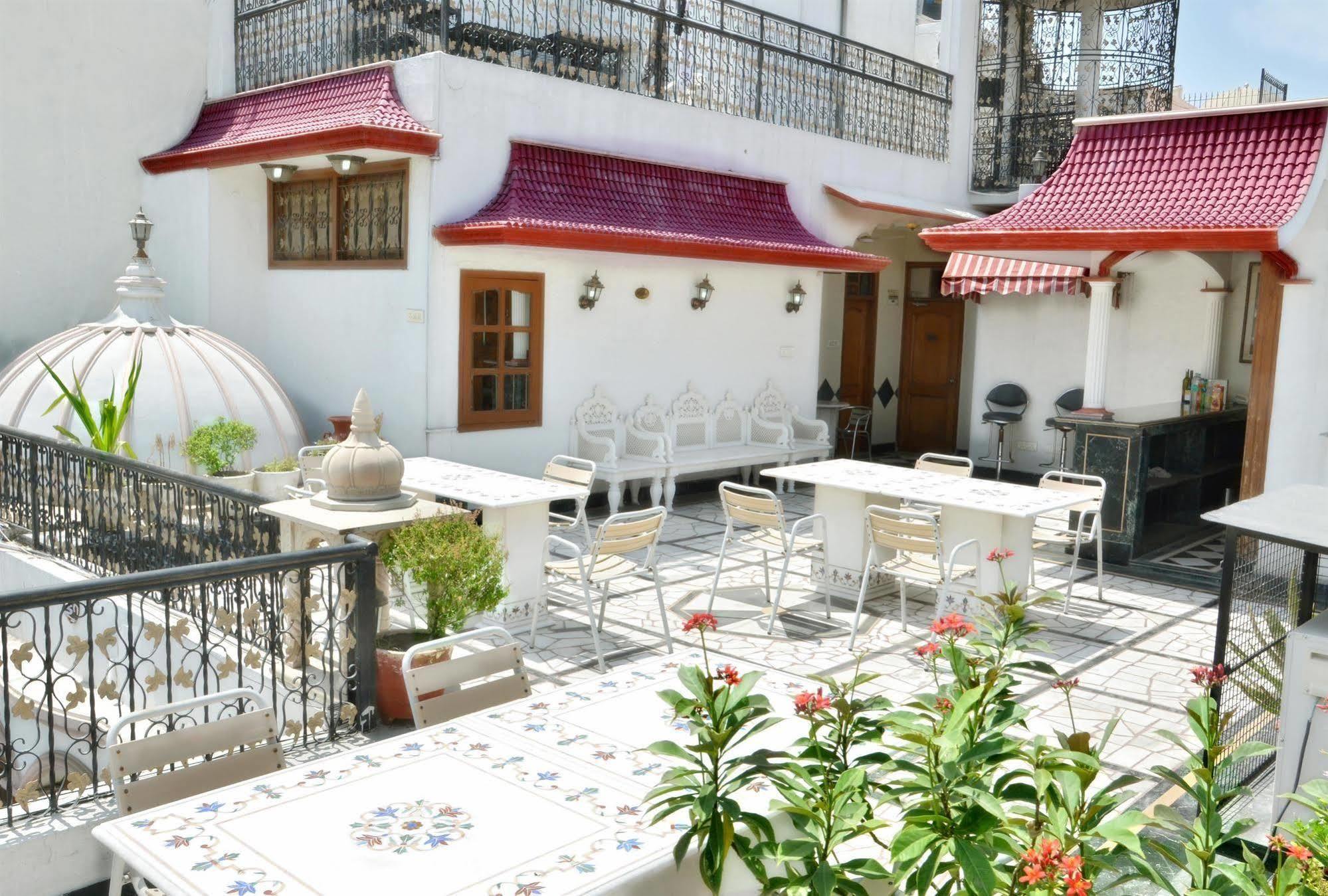 Bajaj Indian Home Stay Нью-Делі Екстер'єр фото