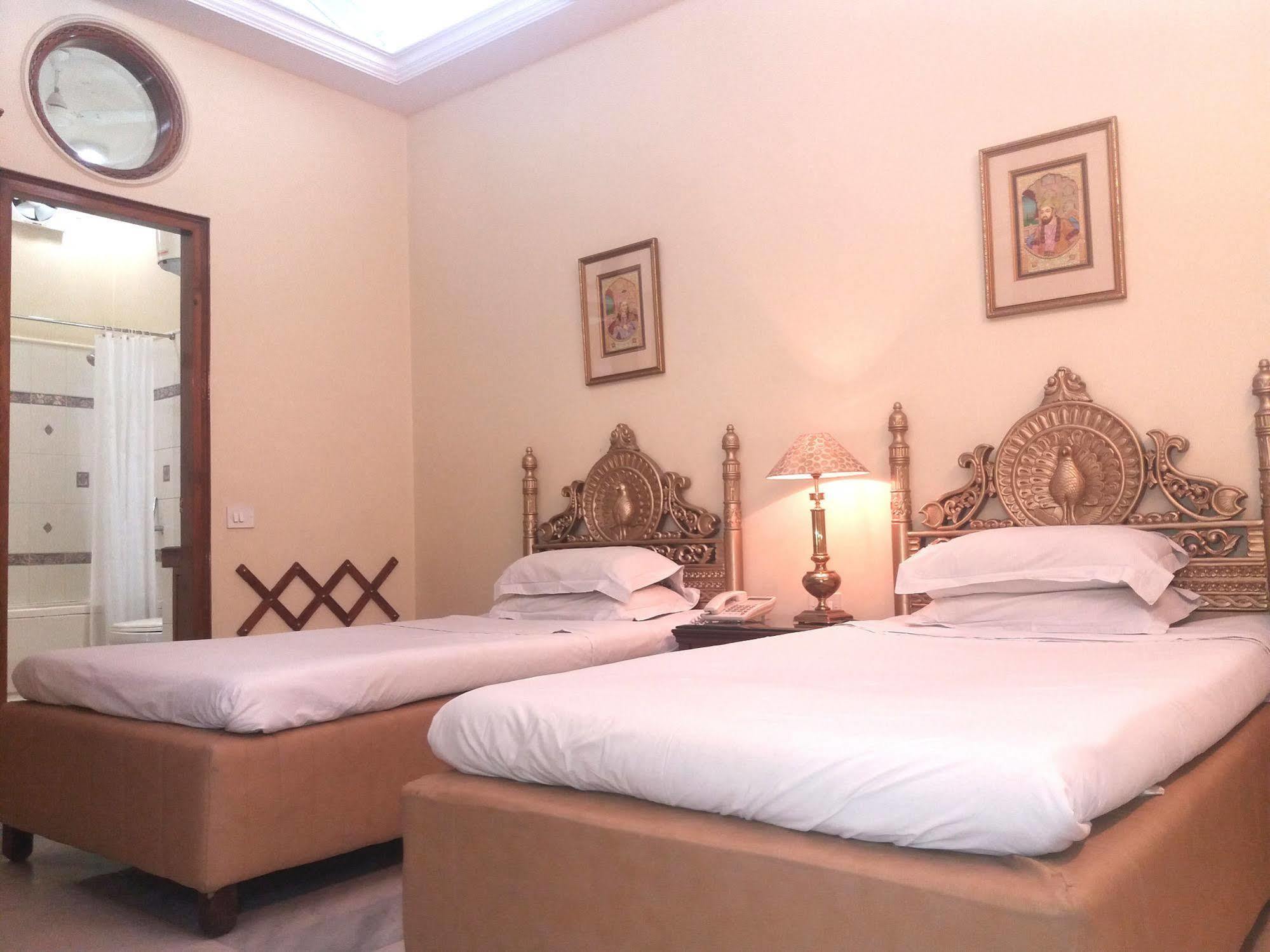 Bajaj Indian Home Stay Нью-Делі Екстер'єр фото