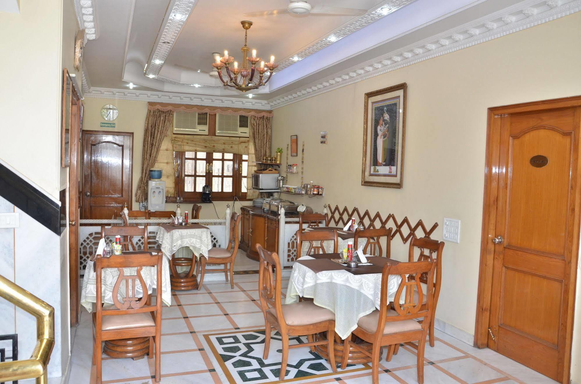 Bajaj Indian Home Stay Нью-Делі Екстер'єр фото