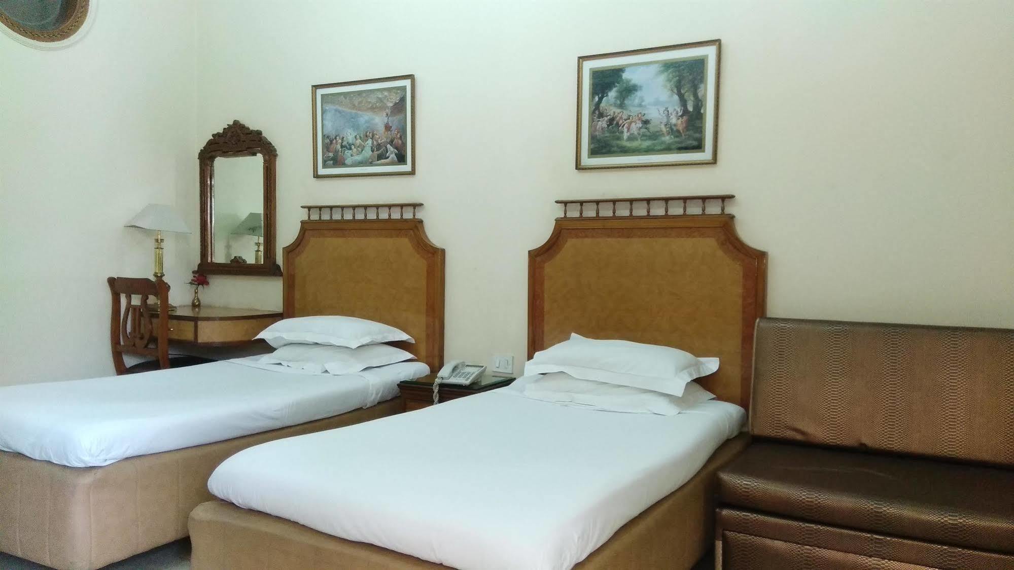 Bajaj Indian Home Stay Нью-Делі Екстер'єр фото